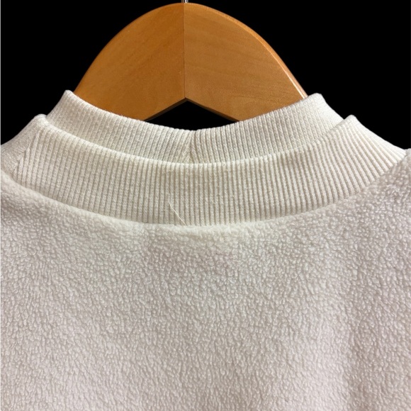 Granny Alia Cream Sweater with Pink Embroidery - Picture 3 of 10